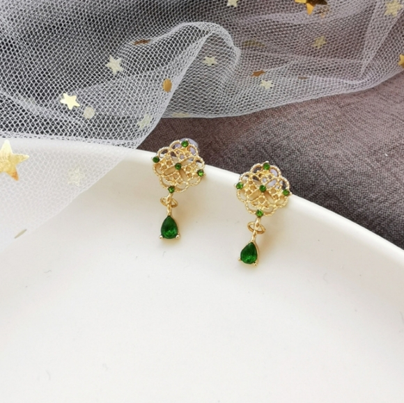 Dainty Emerald Dangle Earrings - Picture 3 of 4